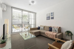 A Modern & Cozy Studio Next to Darling Harbour, Sydney